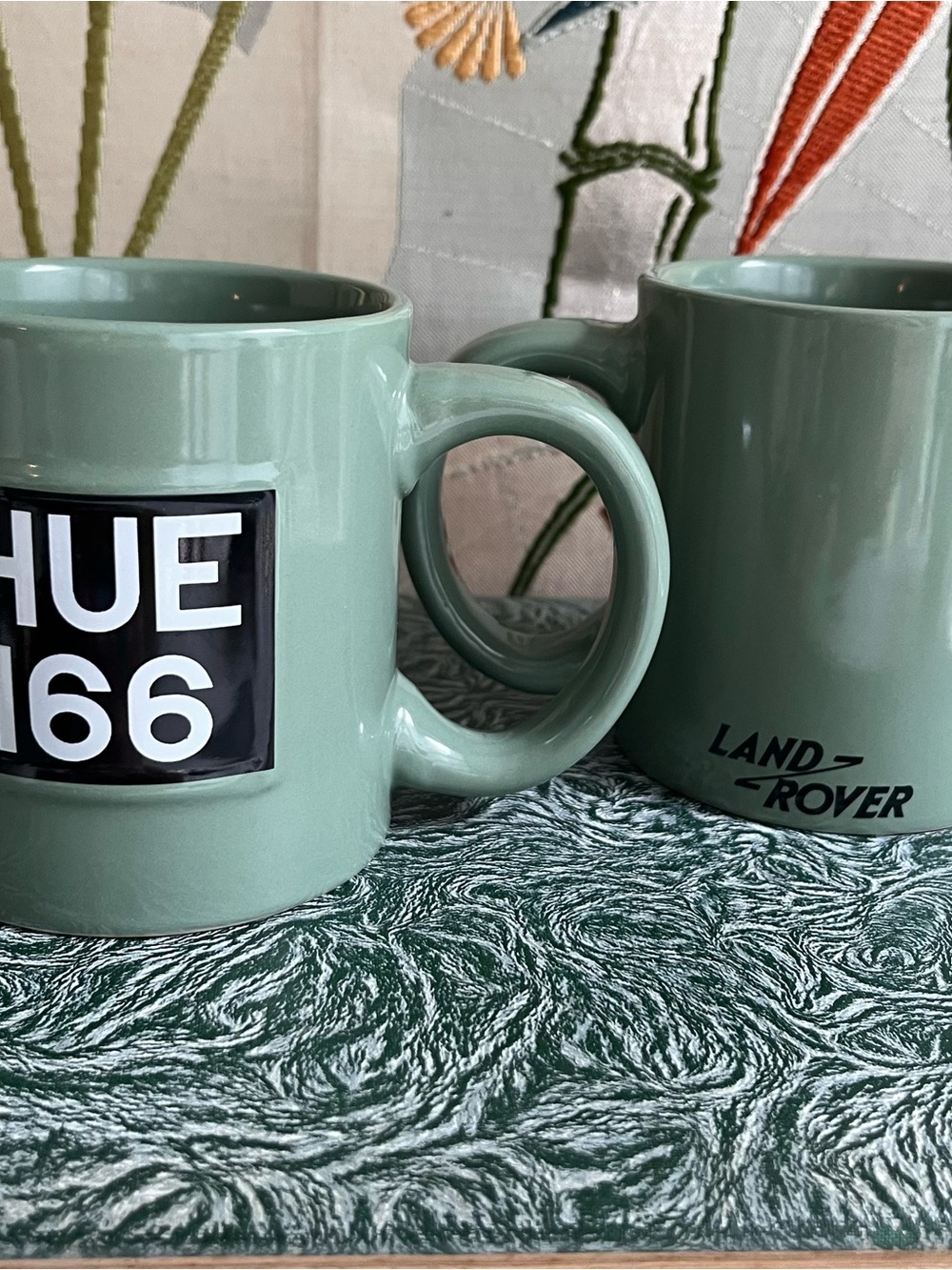 Set of 2 Land Rover Hue 166 green mugs